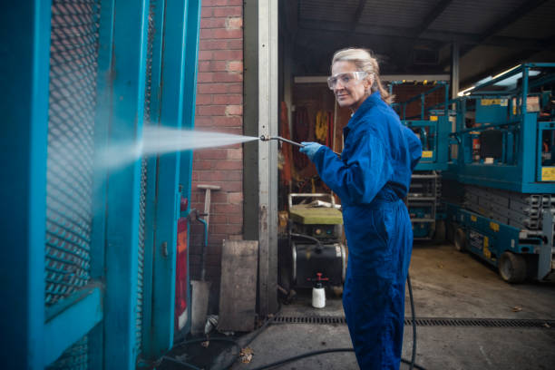 Best Roof Pressure Washing  in Sullivan, IN